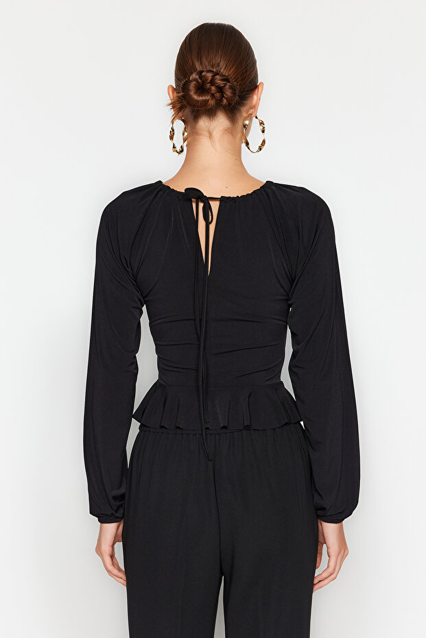 Siyah Pencere/Cut Out Detaylı Aksesuarlı Örme Bluz TPRAW24BZ00053 - 8