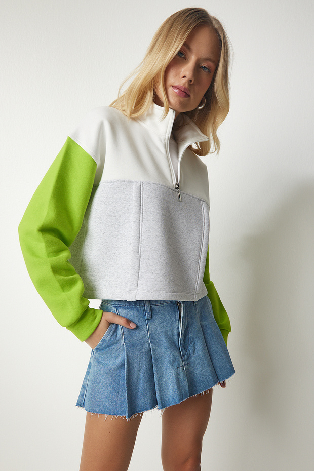 Women's Gray Light Green Zippered Collar Ribbed Knitted Crop Sweatshirt NJ00130