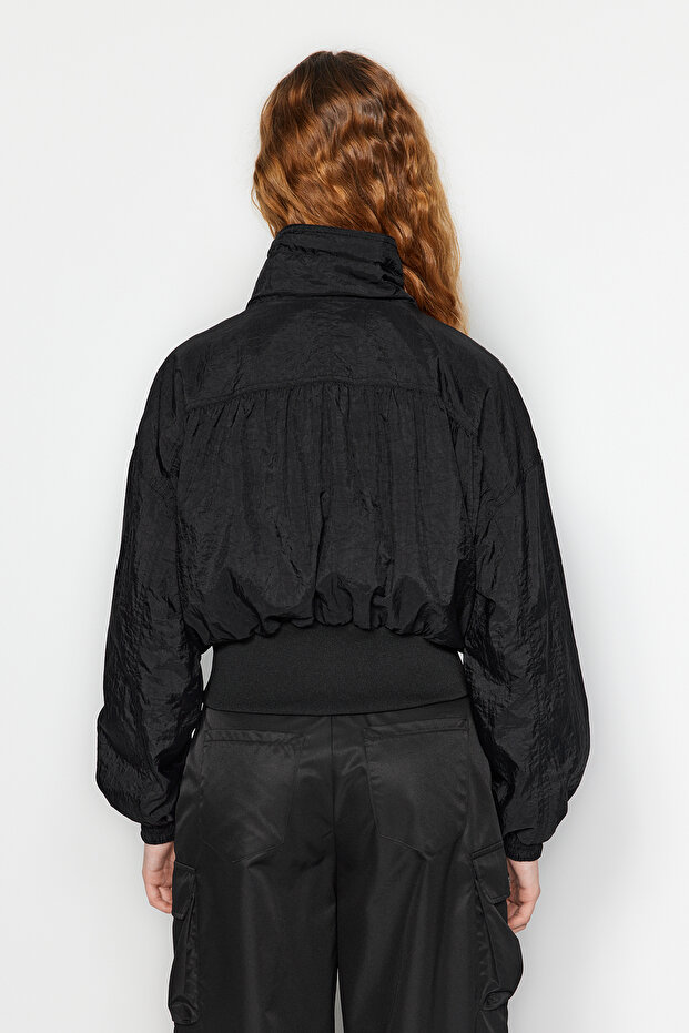Siyah Oversize Su İtici Yağmurluk İnce Mont TWOAW24MO00303 - 6