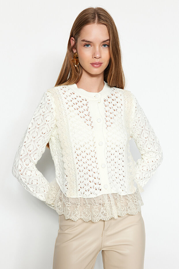 Ekru Crop Dantel Garnili Ajurlu/Delikli Triko Hırka TWOAW24KZ01059 - 3