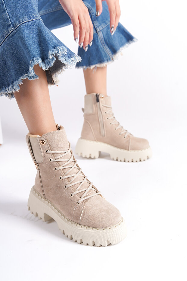 Kadın bej bağcıklı ve fermuarlı yüksek tabanlı kaydırmaz taban hafif mat deri bot - 1