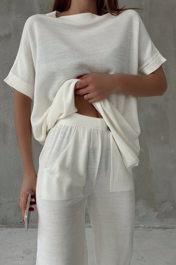 Sleeveless Round Collar White Knitwear Top and Pocket Detailed White Knitwear Trousers White Top and Bottom Set 070