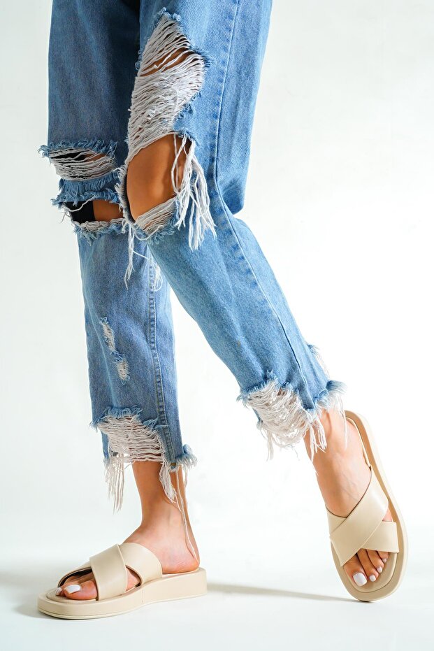 Capone Cross-Strapped Beige Women's Slippers
