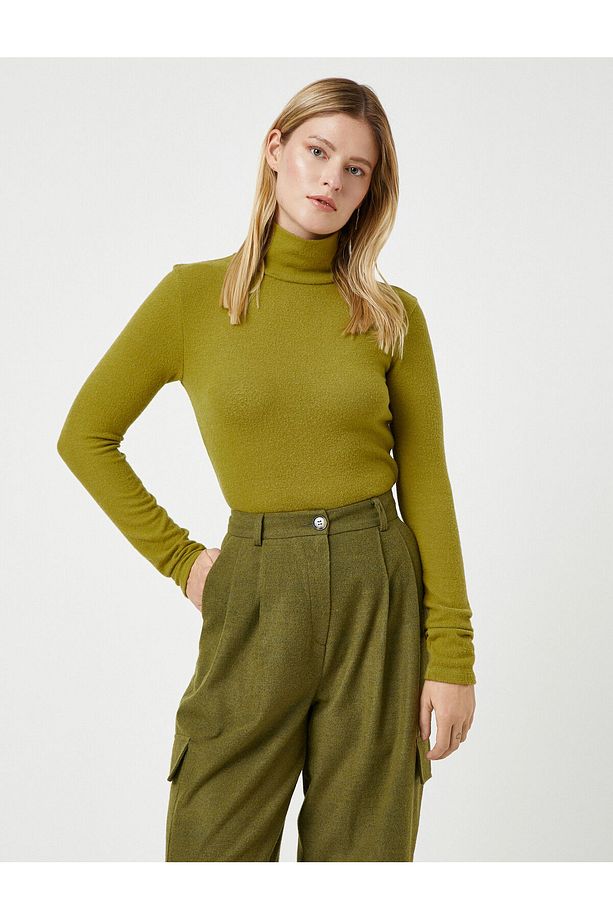 Şahika Ercümen X - Ribanalı Balıkçı Yaka Basic Tişört - 3