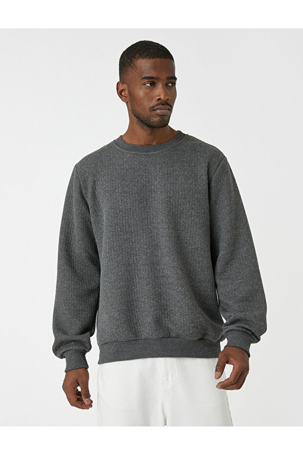 Basic Textured Sweatshirt Crew Neck - 3