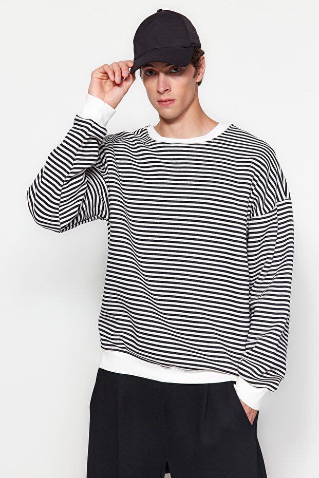 Siyah Oversize/Geniş Kesim Çizgili İçi Polar/Sıcak Tutan Sweatshirt TMNAW24SW00065 - 5