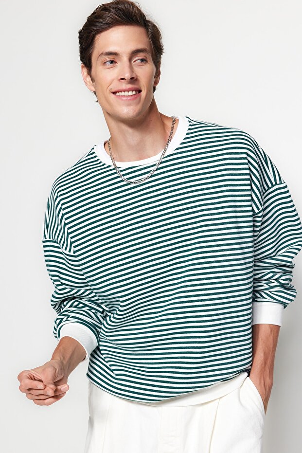 Yeşil Oversize/Geniş Kesim Çizgili İçi Polar/Sıcak Tutan Sweatshirt TMNAW24SW00065 - 1