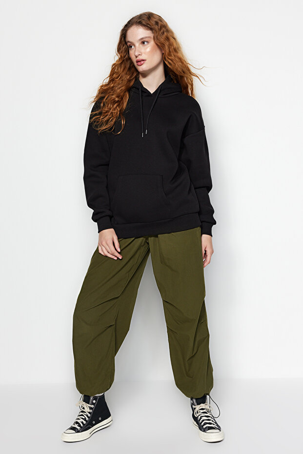 Siyah Kalın İçi Polarlı Oversize/Geniş Kalıp Kapüşonlu Basic Örme Sweatshirt TWOAW24SW00103 - 2