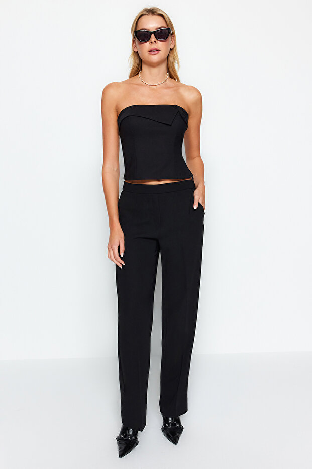 Siyah Straplez Yaka Detaylı Crop Dokuma Bluz TWOAW24BZ00420 - 1