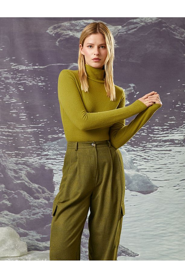 Şahika Ercümen X - Ribanalı Balıkçı Yaka Basic Tişört - 2