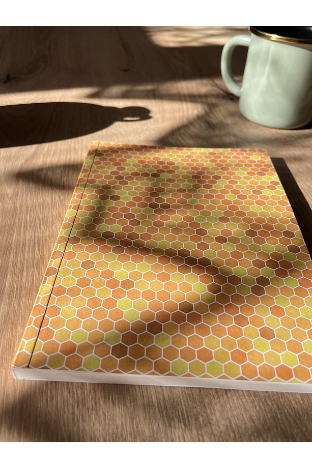 Amerikan Cilt, A5 Çizgisiz Defter, 64 Yaprak, 90gr. Ivory Kağıt (BAL PETEĞİ KAPAK TASARIMI) - 1