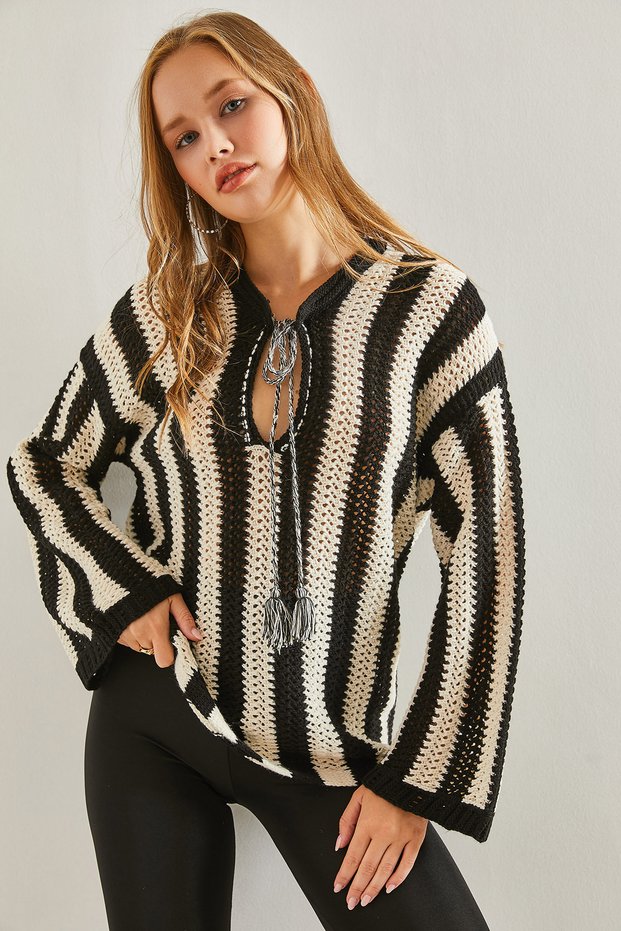 Women's White Black Striped Front Tie Openwork Knitwear Sweater 20234916