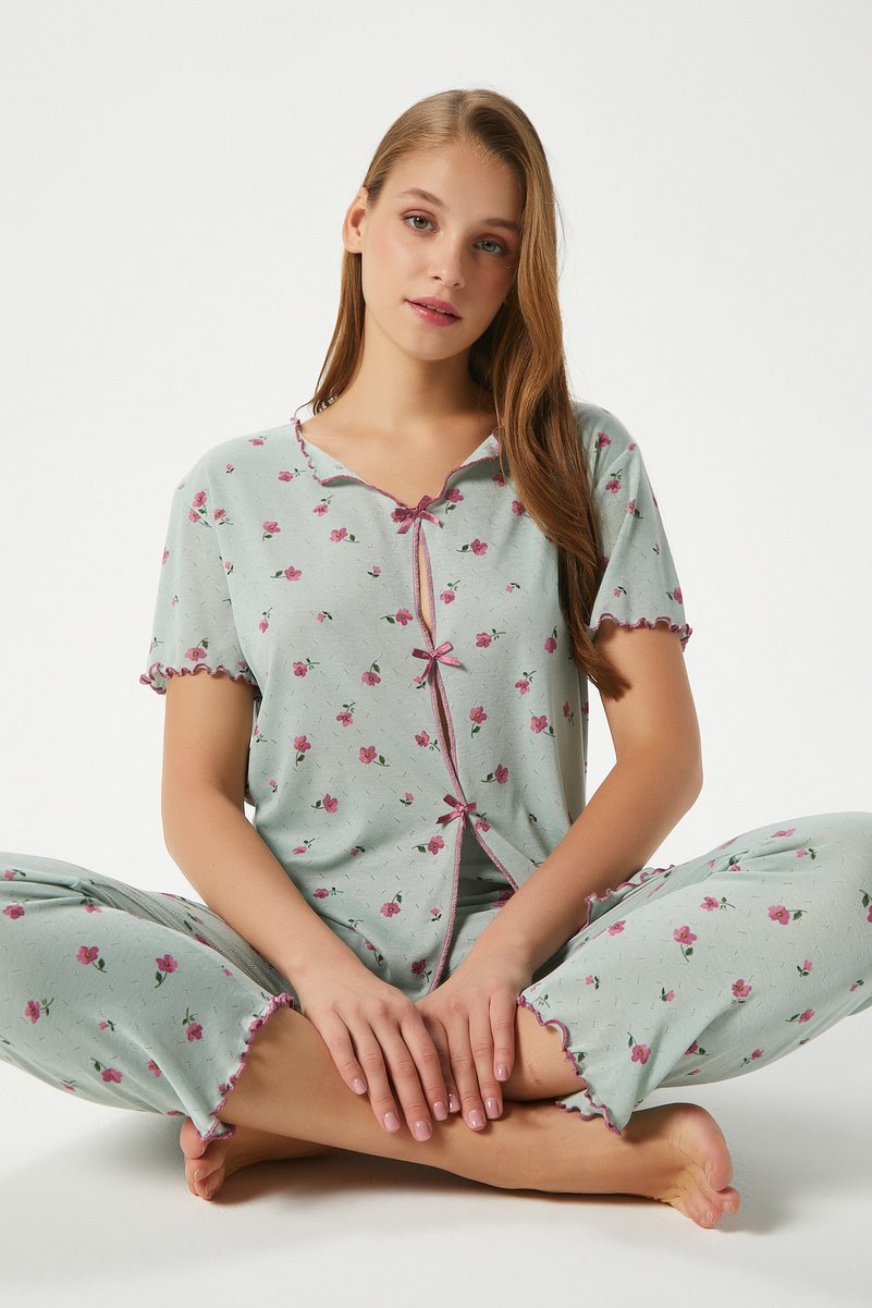 Kadın Juliet Kurdeleli Yumuşak Doku Yeşil Çiçekli Pijama Takımı