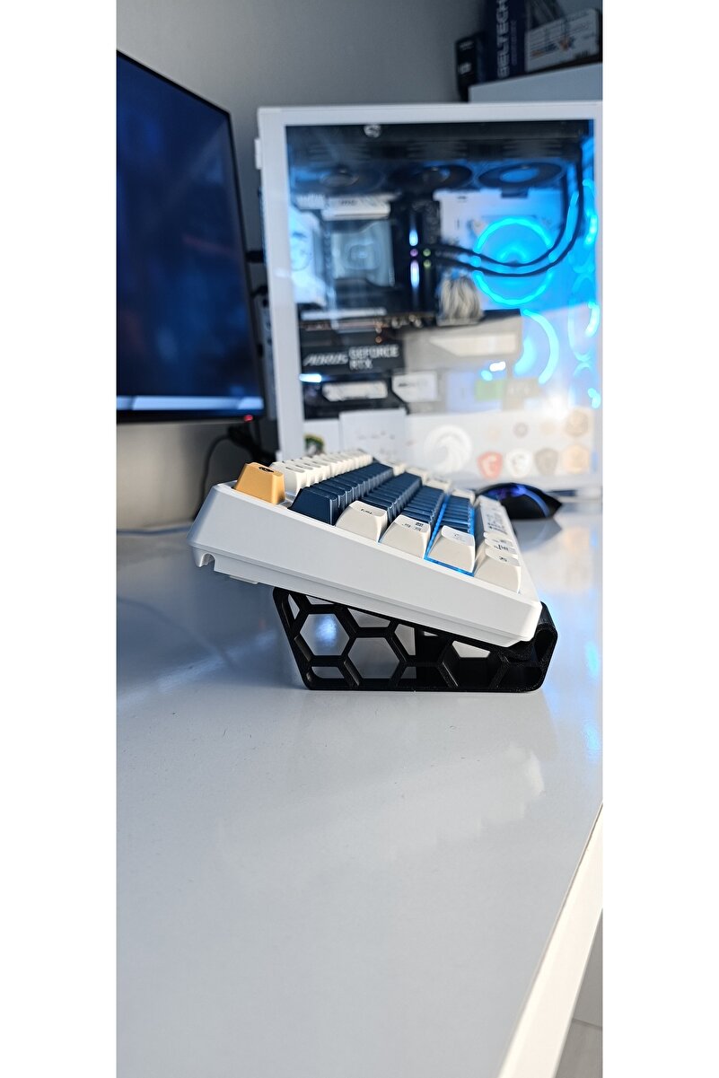 3D Masaüstü Klavye Standı & Yükseltici Aparat - Dayanıklı Tasarım (113x40x45mm)