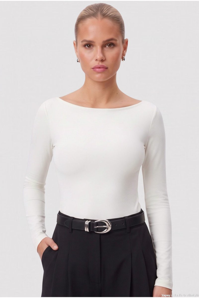 Kayık Yaka Need Uzun Kollu Ekru Soft Top / Bluz
