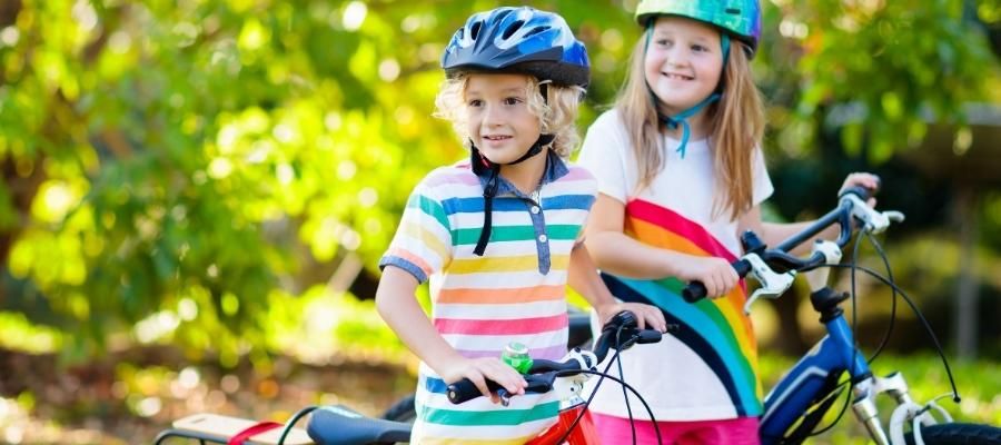 Güvenlik ve Konfor için Önemli Çocuk Bisikleti Aksesuarları