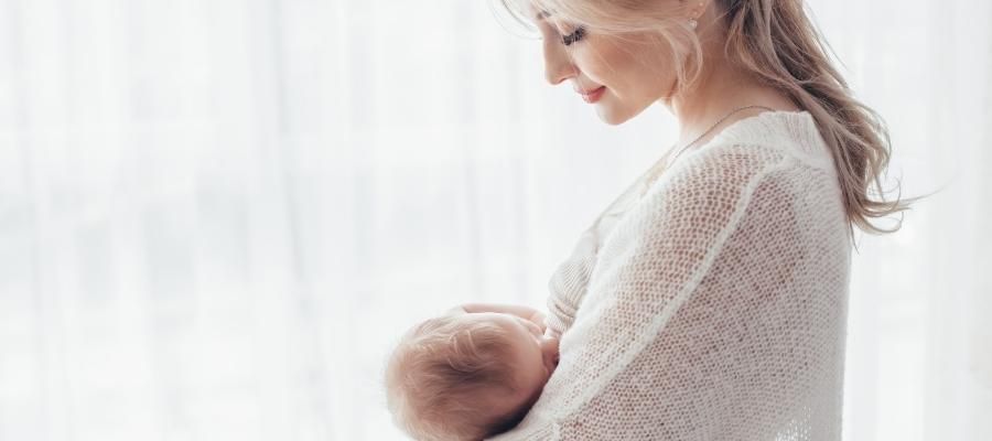 Anne Olma Güzelliği: Doğumdan Sonra Cilt Bakımı Rehberi