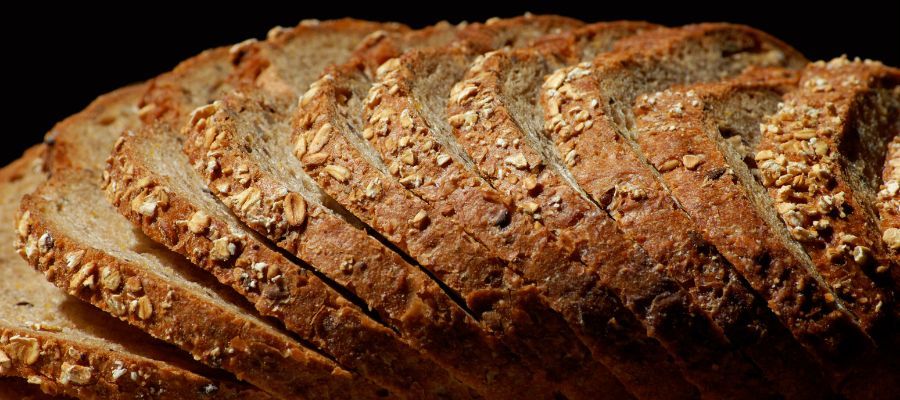 Ekşi Mayalı Tam Buğday Ekmeği Tarifi