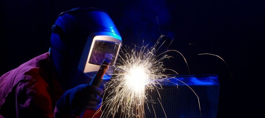 Çeşitlerine Göre Kaynak Makinesi Özellikleri Nelerdir?