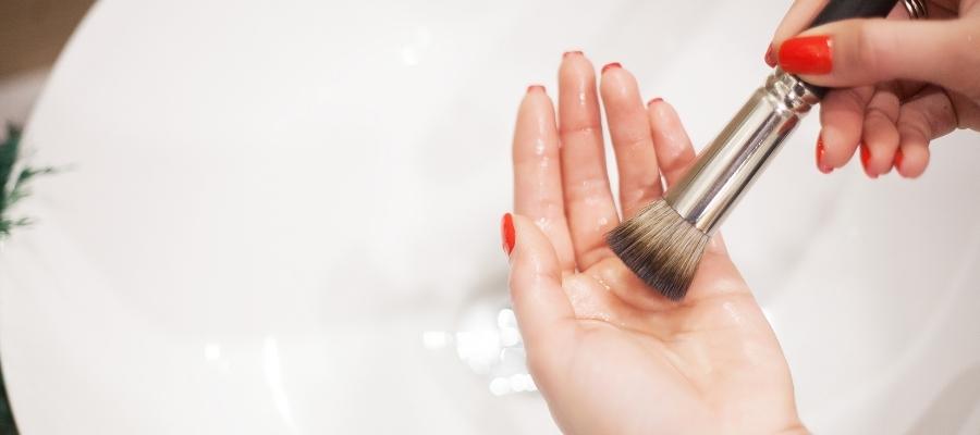 Makyaj Fırçaları Ne Sıklıkta Temizlenmelidir?