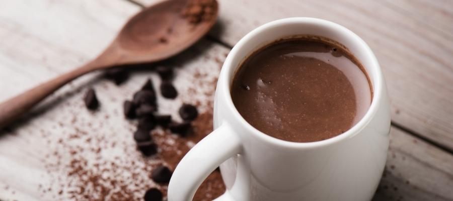 Kahve Makinesinde Sıcak Çikolata Nasıl Yapılır? 