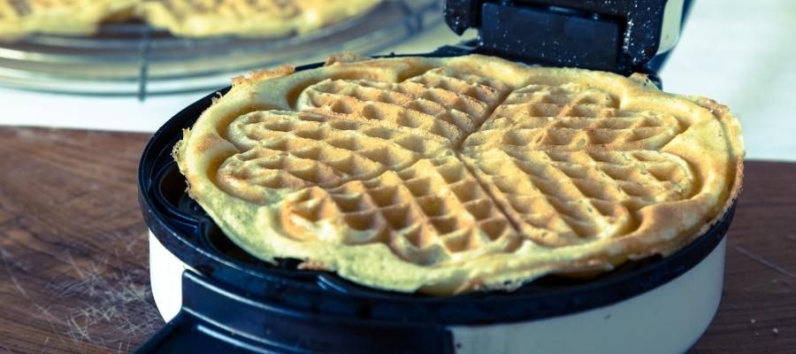 Waffle Makinesi Neden Yapıştırır?