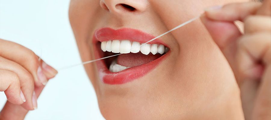 Sağlıklı Dişlere Sahip Olmak için Günlük Diş Bakımı Nasıl Olmalıdır?