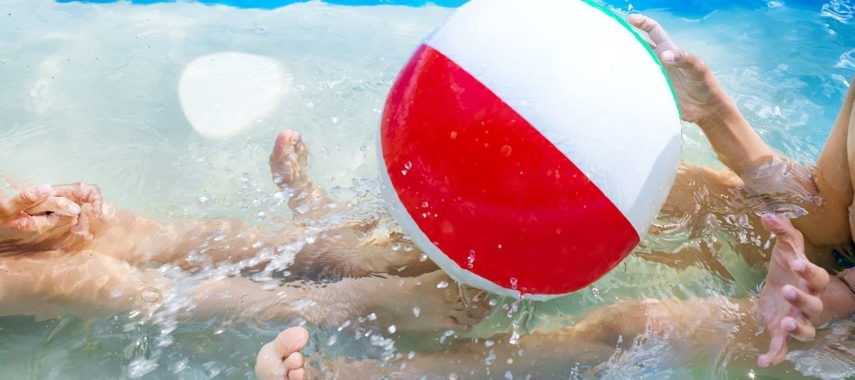 Havuzda Oyun: Çeşitli Havuz Oyunları ve Eğlenceli Fikirler