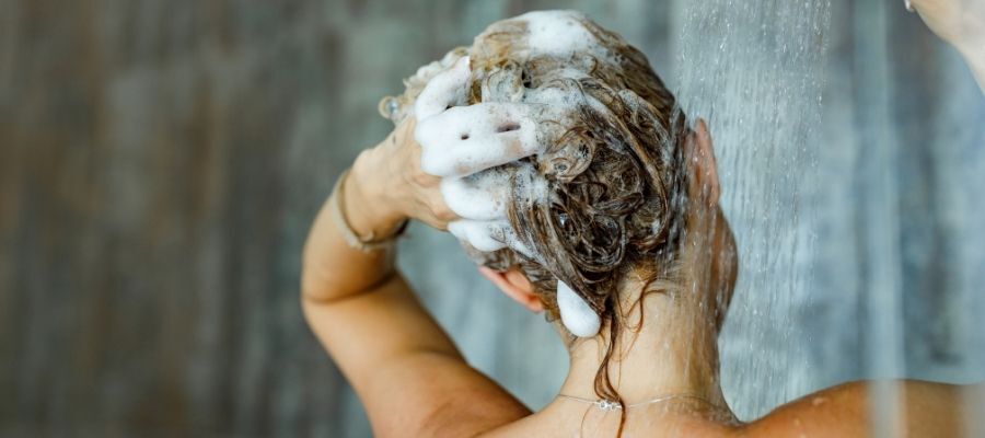 Saç Bakımında Yeni Yaklaşım: Co-Washing Nedir?