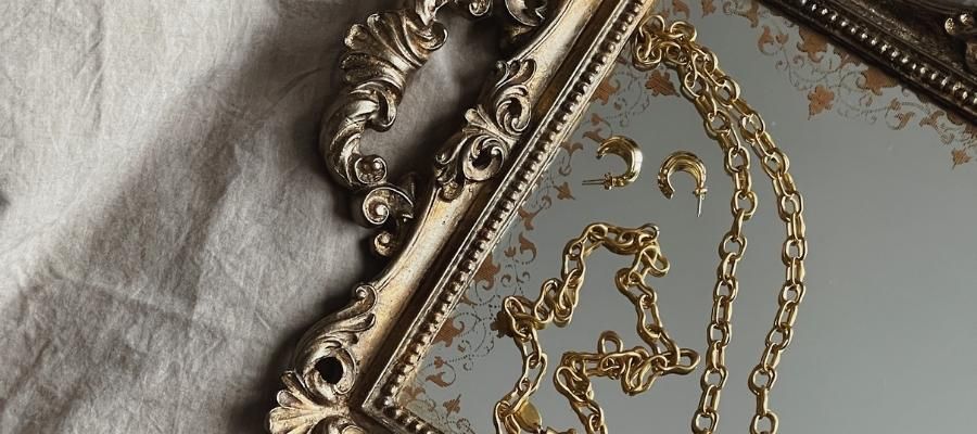 Estetik ve Pratiklik: Jardinyerlerin Bahçe Dekorasyonuna Katkıları
