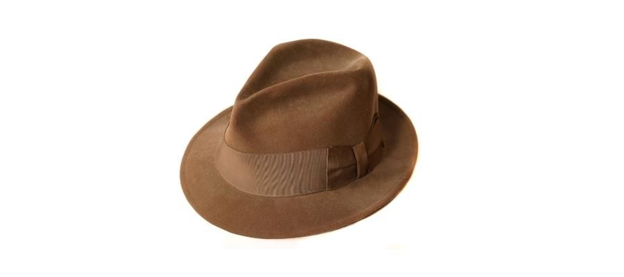 Fötr Şapka Kombinlerinde Renk ve Stil İpuçları