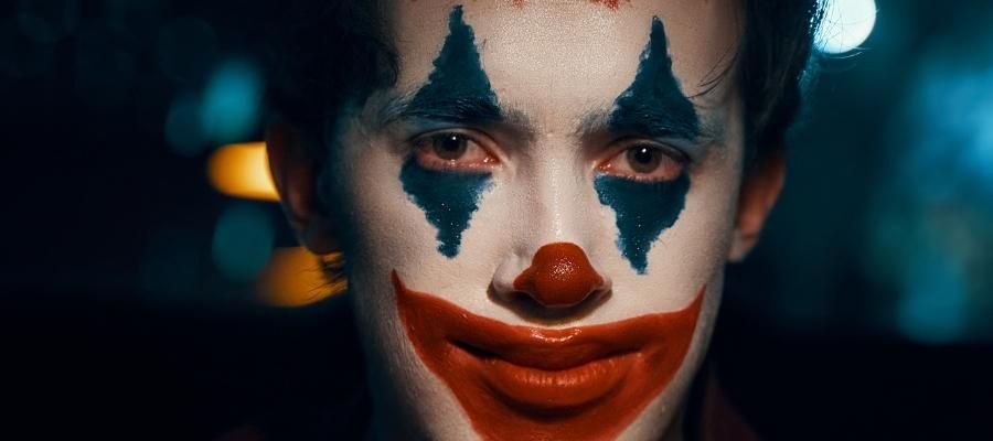 İkonik Bir Karakter: Joker Makyajı Nasıl Yapılır?