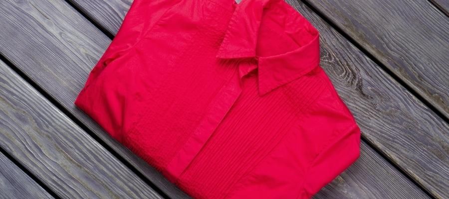 Kırmızı Kıyafetler için Renk Uyumu ve Stil İpuçları