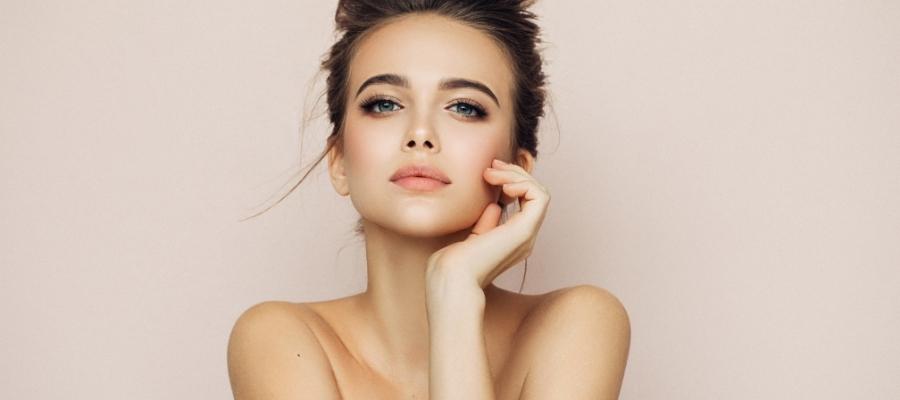 Kova Burcu Makyajında Renk Seçimi ve Teknikleri