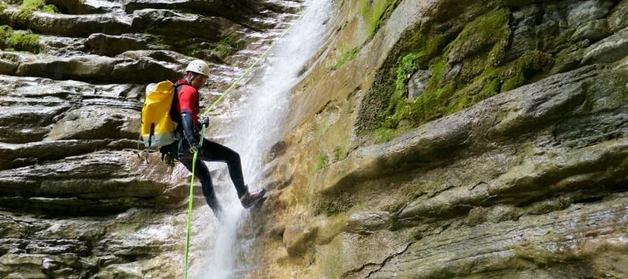 Doğa ve Adrenalin Bir Arada: Canyoning Nedir?