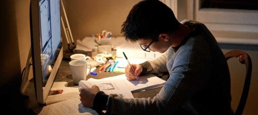 Öğrenci Evinde Ders Çalışma Alanı Nasıl Oluşturulur?