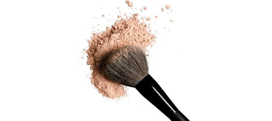Makyajın Son Dokunuşu: Pudra Nasıl Kullanılır?