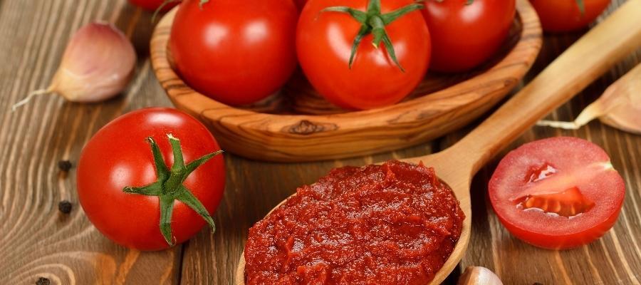 Kaynatarak Domates Salçası Nasıl Yapılır?