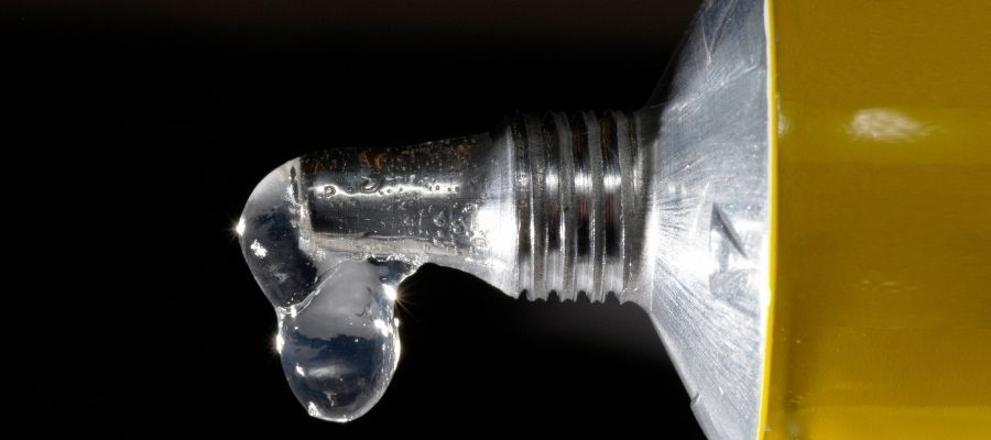 İran Yapıştırıcısı Nedir? Ne İşe Yarar?