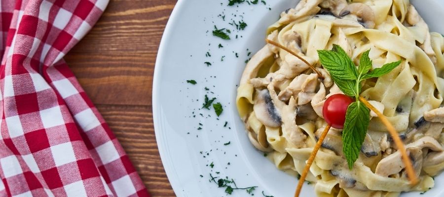 Dünyaca Ünlü Kıymalı İtalyan Makarnası Tarifi
