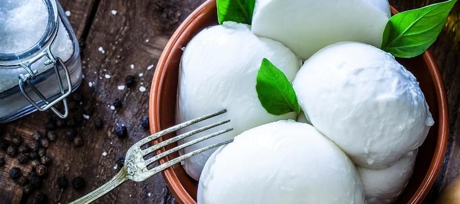 Mozzarella Nedir? Nasıl Yapılır?