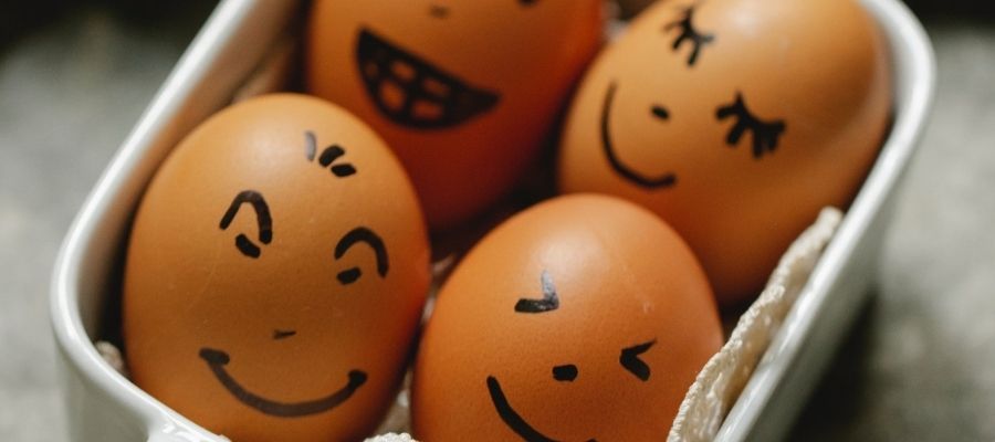 Haşlanmış Yumurtanın Kabuğunu Soyarken Yapılan Yaygın Hatalar Nelerdir?