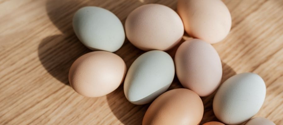 Haşlanmış Yumurtanın Kabuğunu Soyarken Kullanabileceğiniz Pratik Tüyolar Nelerdir?