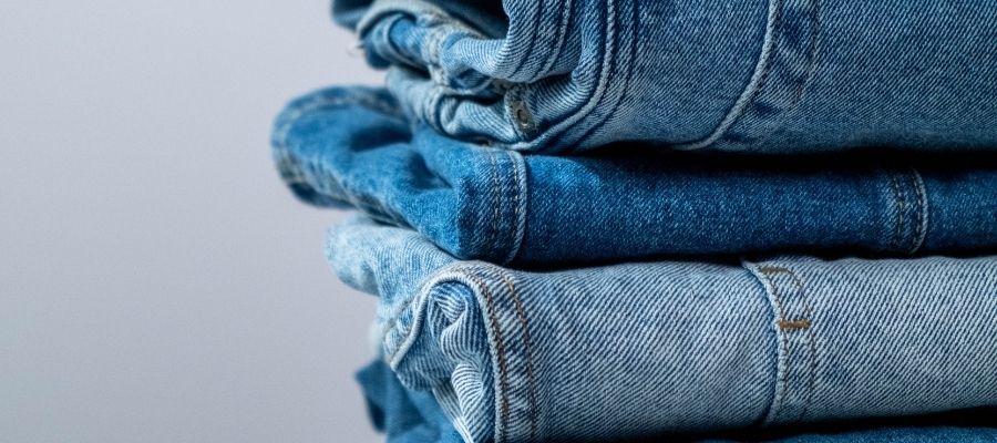 Sokak Stilinin Gözdesi: Crop Pantolon Kombinleri