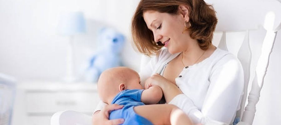 Bebek Emzirme Teknikleri Nasıl Uygulanır?