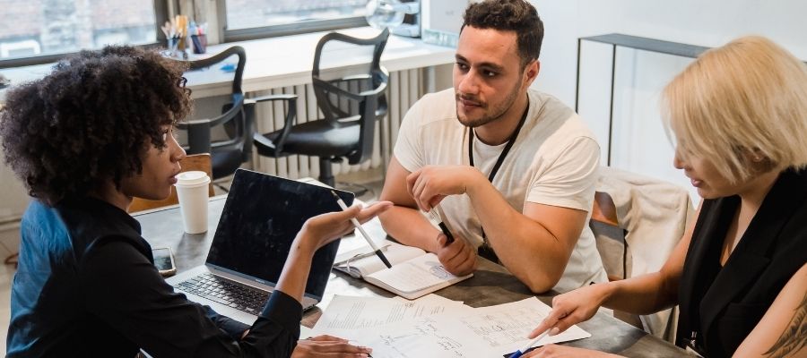 İkna Etme Yöntemi Nasıl Uygulanır?