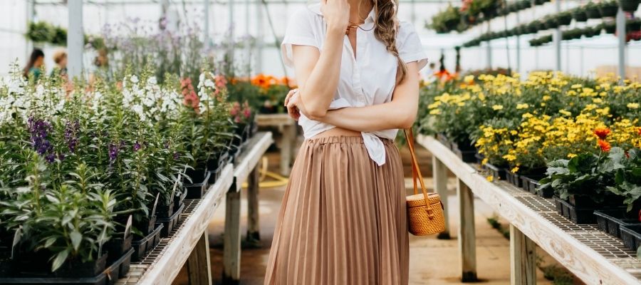 Uzun Etekler Hangi Üst Giyim Parçalarıyla Kombinlenebilir?