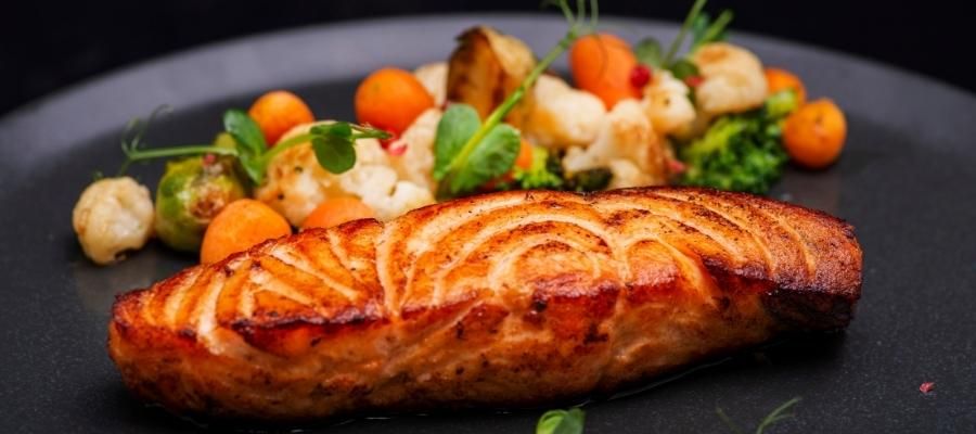 Restoranı Evinize Getirin: Tadını Unutamayacağınız Evde Somon Balığı Tarifleri