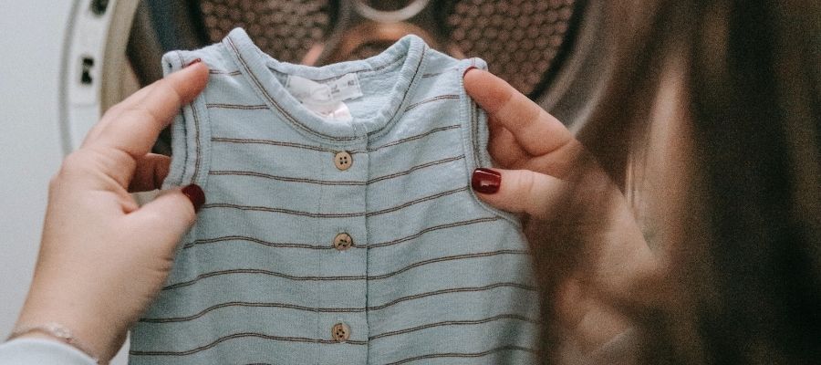 Bebek Kıyafetleri Yerleştirme Adımları ve Püf Noktaları