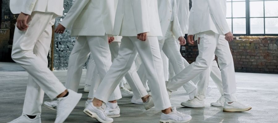 Beyaz Pantolon İçine Uygun Renk ve Model Seçimi